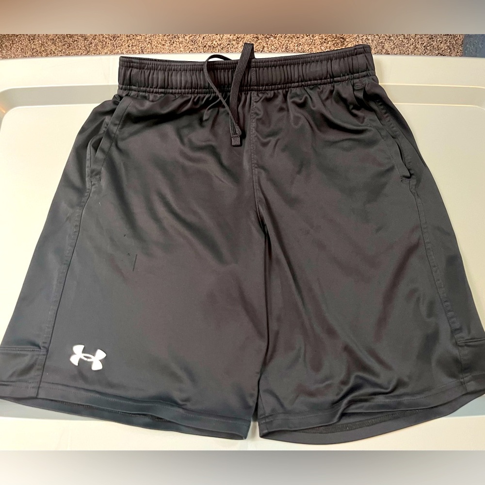 Under Armour Youth size XL black dri-fit shorts.